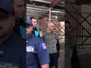 Read more about the article Suspect arrested after allegedly STABBING two men, yelling ‘Allahu Akbar’ #shorts