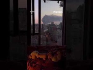 Read more about the article EXPLOSIONS light up the sky over Kyiv while a baby sleeps inside an apartment #shorts #foxnews #news