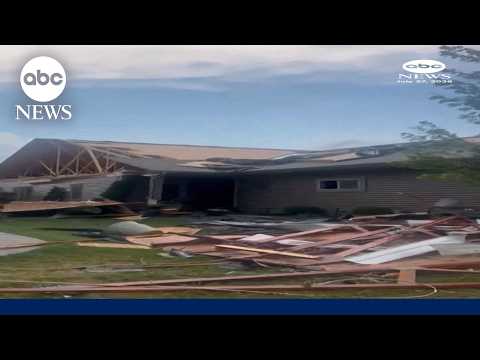 Read more about the article Resident surveys Wisconsin tornado damage