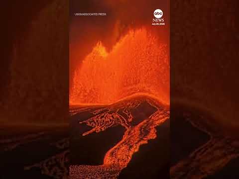Read more about the article Volcano bubbling with lava in Hawaii