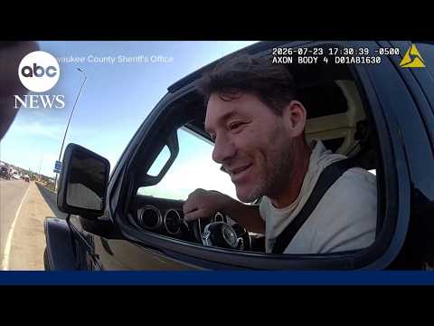 You are currently viewing Body camera video shows former NFL quarterback Tony Romo arrest