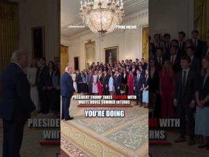 Read more about the article President Trump takes picture with White House summer interns #foxnews #news #us #fox