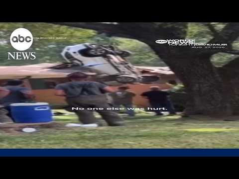 Read more about the article Car lands on Georgia home in deadly crash