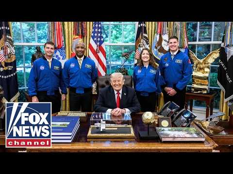 Read more about the article WATCH LIVE: Trump honors Artemis II crew at NASA’s Johnson Space Center
