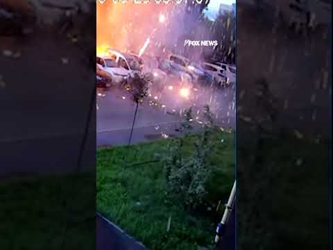 Read more about the article Woman narrowly escapes explosion during Russian attack on Kyiv #shorts