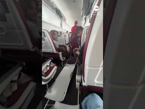 You are currently viewing 17 people hospitalized after sudden loss of altitude on Air India flight to Delhi