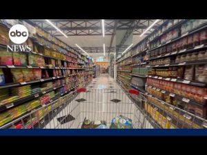 Read more about the article Americans reveal increasing dissatisfaction with rising grocery bills in poll