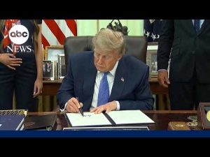 Read more about the article Trump signs executive order changing childhood vaccine schedule