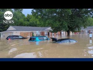 Read more about the article Deadly storms slam Midwest, trigger flooding