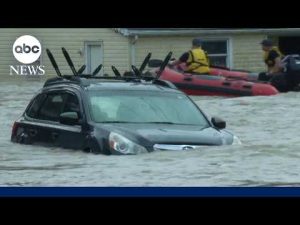 Read more about the article ‘Like driving through a war zone’: Flood crisis after deadly Midwest storms