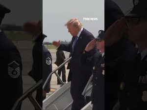 Read more about the article NEW: Trump departs AF1 without stopping for questions  #foxnews #news #us #fox
