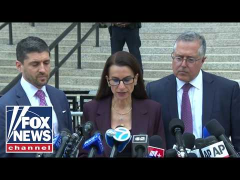 Read more about the article Mangione’s defense strategy is ‘LIKELY TO SUCCEED’: Criminal defense attorney