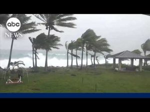 Read more about the article Hurricane Lala closing in on Hawaii, bringing heavy rain, wind