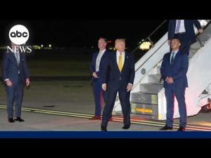 Read more about the article How Trump pulled off a secret plane switch
