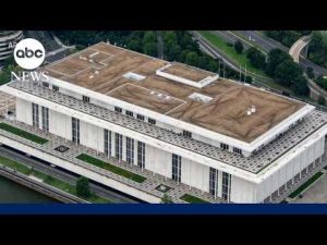 Read more about the article Kennedy Center to close for renovations, add Trump’s name