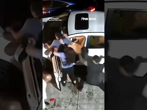 Read more about the article DISTURBING: Man BRUTALLY attacked over parking space #foxnews #news #shorts #car #crimenews
