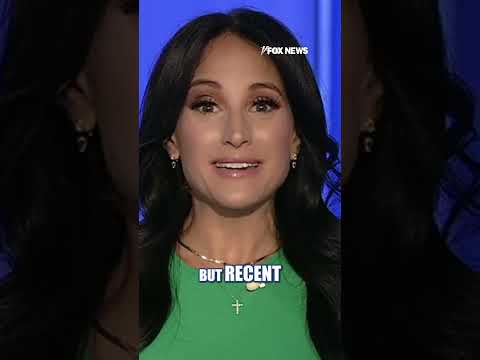 Read more about the article A bird crashes the set of ‘The Five.’ #shorts #fox #foxnews #breaking #media #us #usa